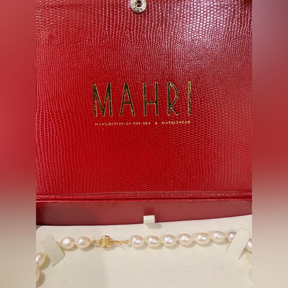 18” Pearl Necklace by Mahri - Picture 4 of 7